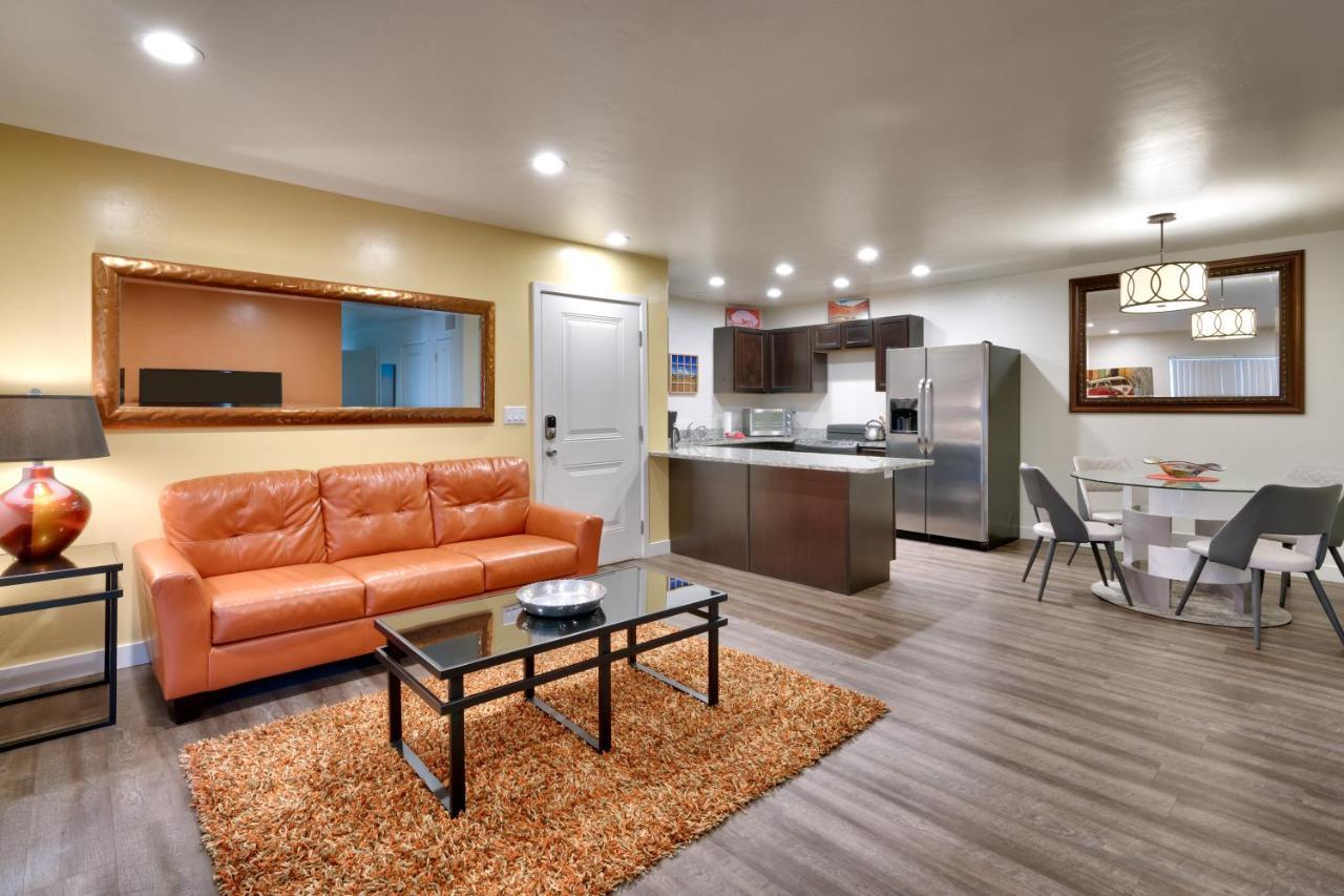 2A Relaxing Redcliff Condo Моуаб Екстериор снимка